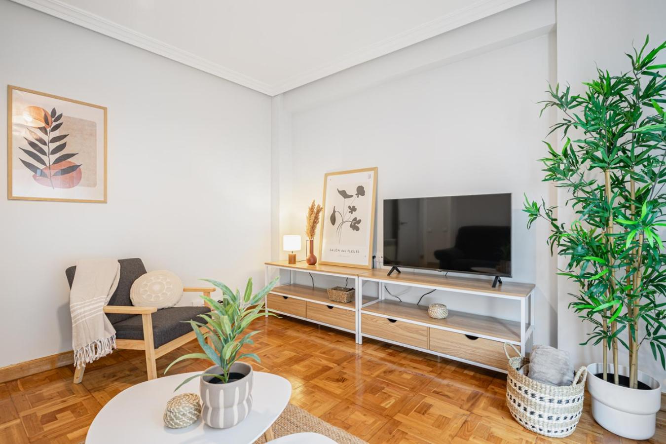 Apartamento Tres Mares Gijon Exterior photo